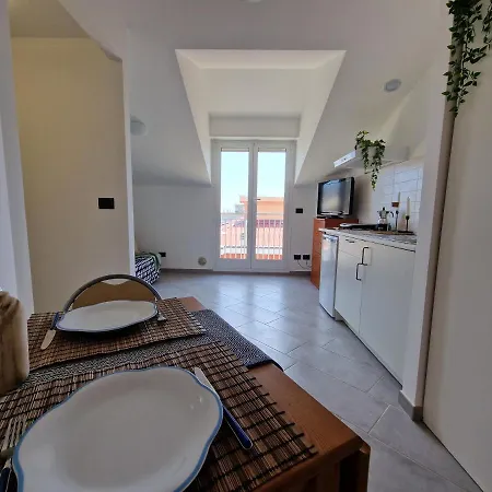 250 Metri Dalla Spiaggia Eleganza Vistamare Apartment