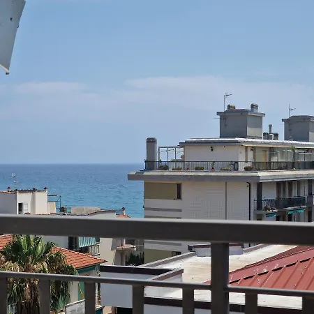 250 Metri Dalla Spiaggia Eleganza Vistamare Apartment Pietra Ligure